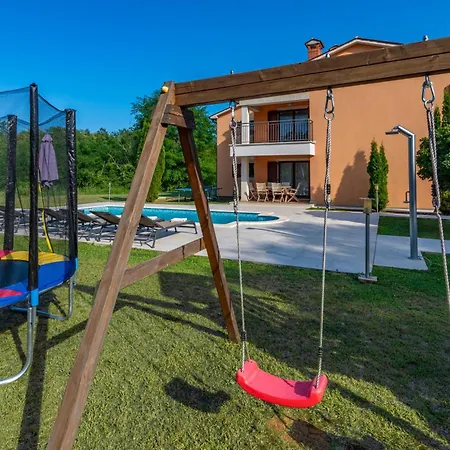 Vakantiehuis Letish, A Charming And Inviting Mediterranean *