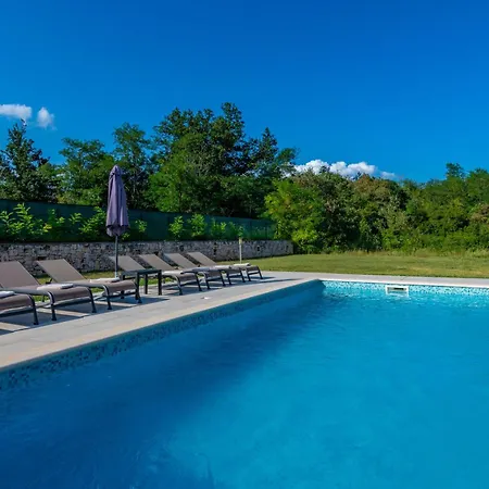 Letish, A Charming And Inviting Mediterranean Vakantiehuis Santalezi