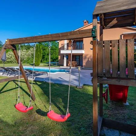 Letish, A Charming And Inviting Mediterranean Santalezi