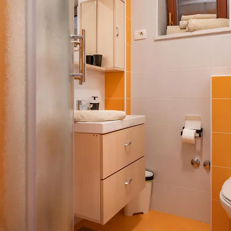 Vakantiehuis Letish, A Charming And Inviting Mediterranean