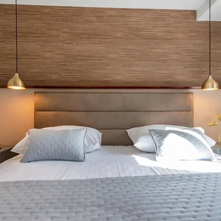 Letish, A Charming And Inviting Mediterranean Vakantiehuis *