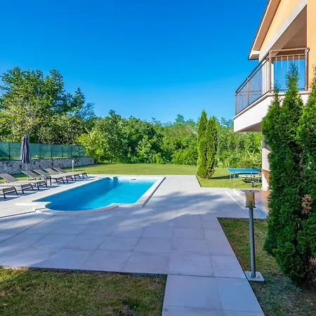 Letish, A Charming And Inviting Mediterranean Santalezi