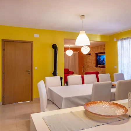 Letish, A Charming And Inviting Mediterranean * Santalezi