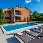 Letish, A Charming And Inviting Mediterranean Vikendica