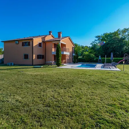 Letish, A Charming And Inviting Mediterranean Santalezi