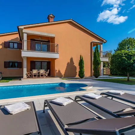 Letish, A Charming And Inviting Mediterranean * Santalezi
