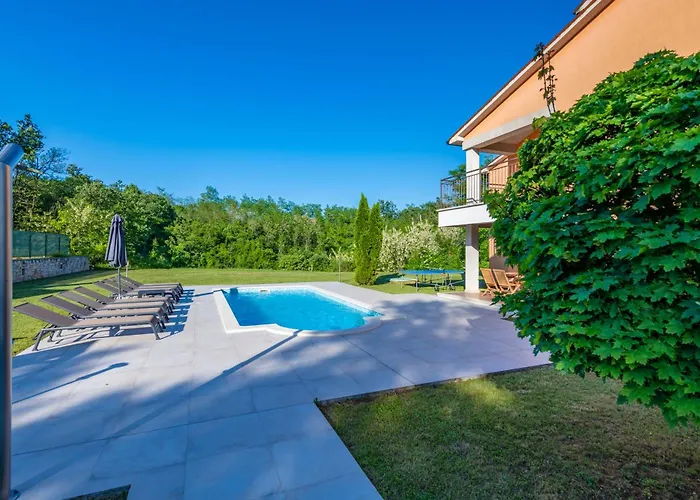 Hébergement de vacances Letish, A Charming And Inviting Mediterranean