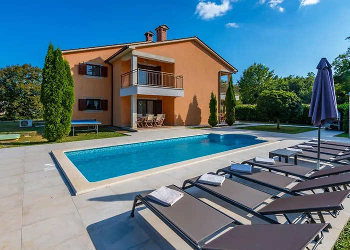 Letish, A Charming And Inviting Mediterranean Hébergement de vacances