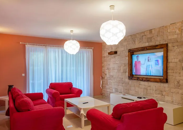 Letish, A Charming And Inviting Mediterranean Hébergement de vacances *